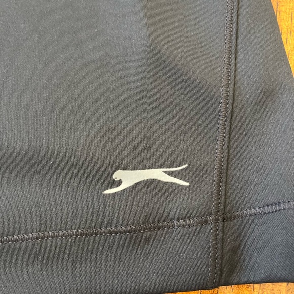 Women's Black Sleeveless Golf top - Picture 5 of 5